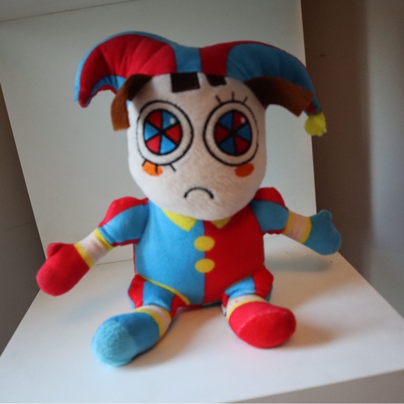 Digital circus doll - Picture 3 of 4